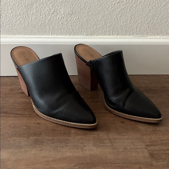 Black Leather Pointed Mules - Picture 3 of 4